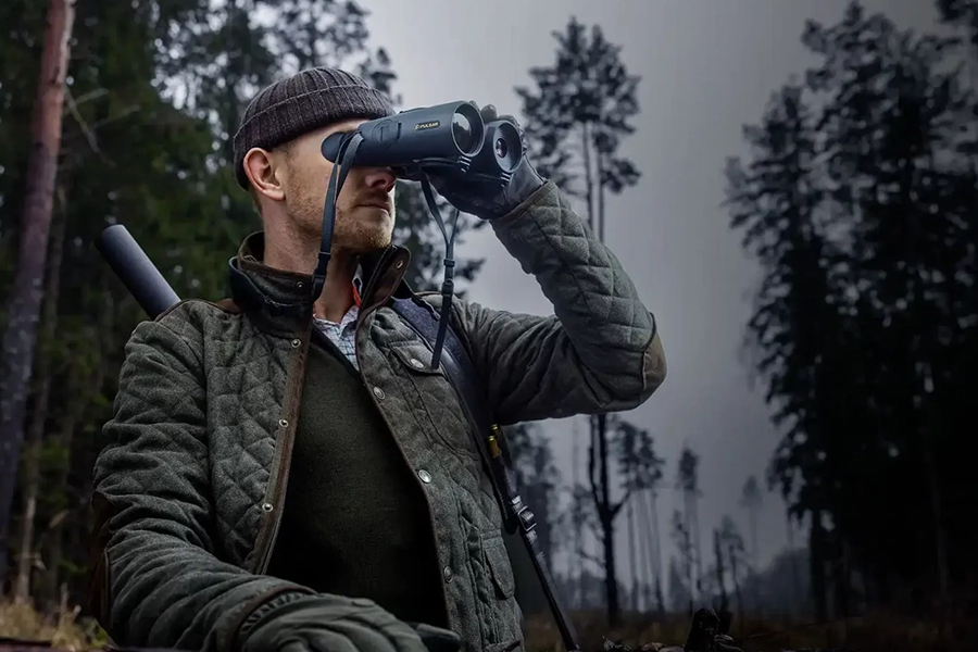 imgi_55_one-hand-use_D-2048x1280