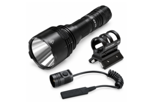 Nitecore New P30 - Kit Caccia con Attacco Magnetico e Telecomando